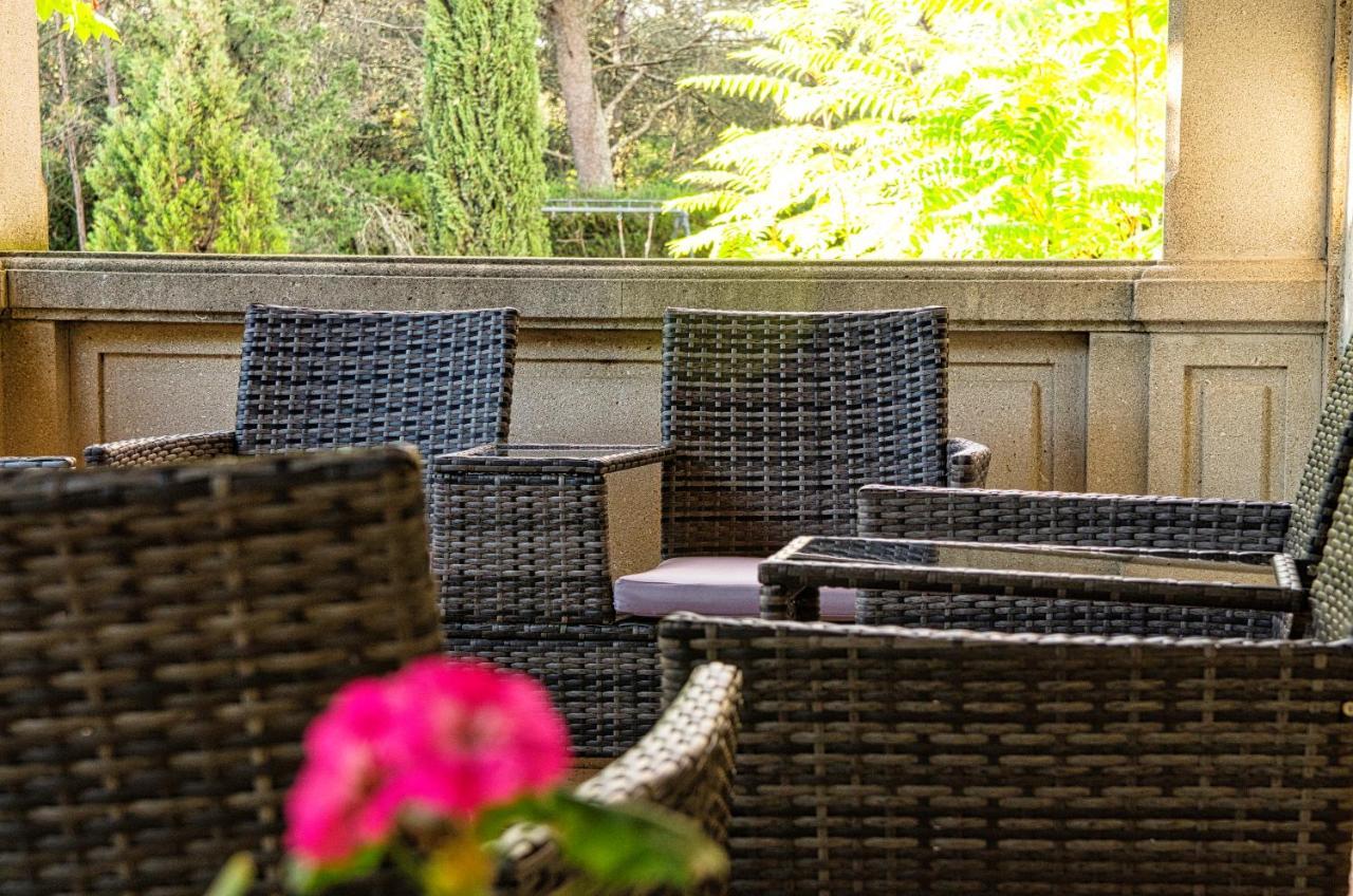 Hotel Restaurant Le Colombier Remoulins Εξωτερικό φωτογραφία
