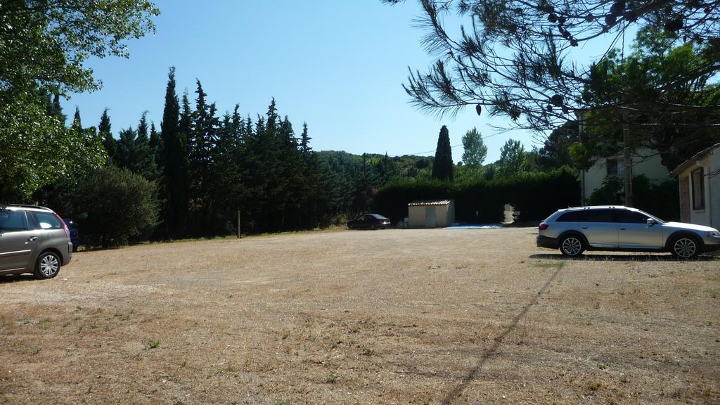 Hotel Restaurant Le Colombier Remoulins Εξωτερικό φωτογραφία