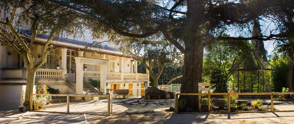 Hotel Restaurant Le Colombier Remoulins Εξωτερικό φωτογραφία