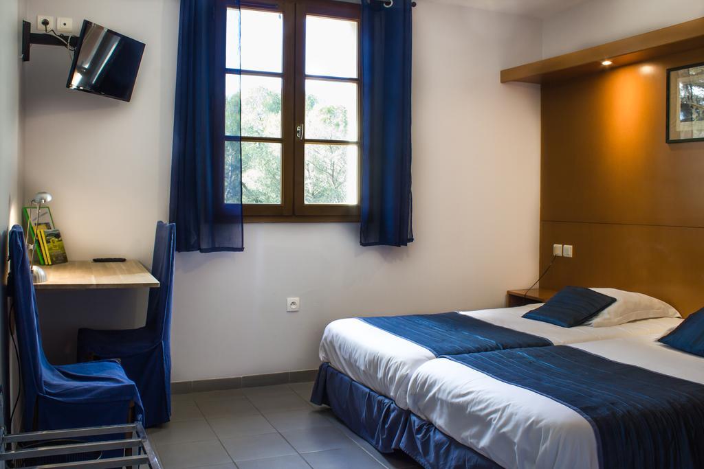 Hotel Restaurant Le Colombier Remoulins Εξωτερικό φωτογραφία