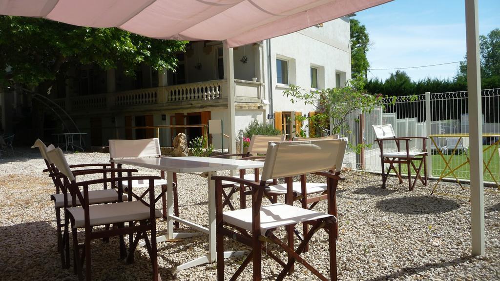 Hotel Restaurant Le Colombier Remoulins Εξωτερικό φωτογραφία
