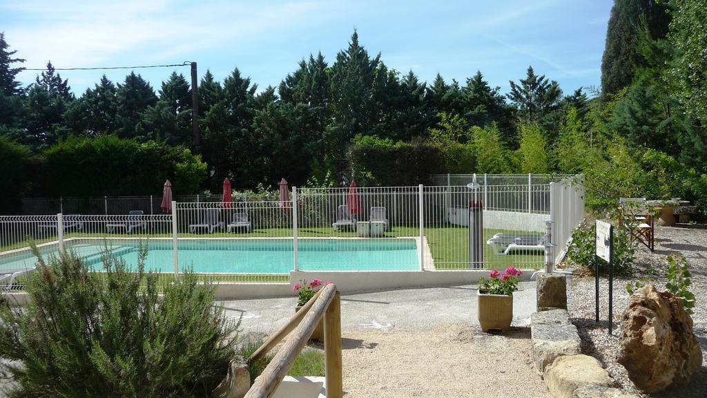 Hotel Restaurant Le Colombier Remoulins Εξωτερικό φωτογραφία