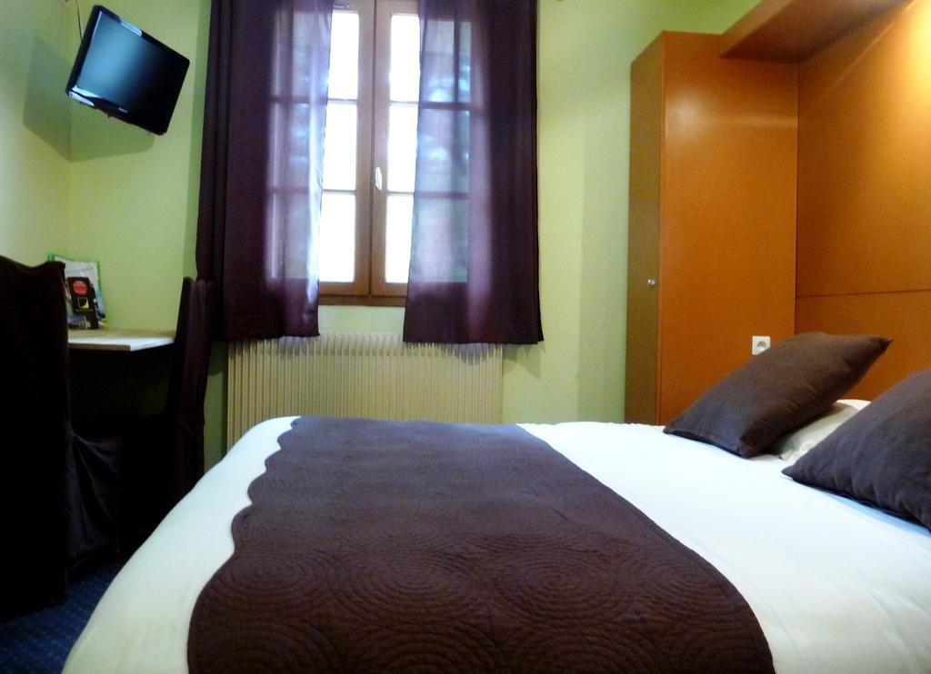 Hotel Restaurant Le Colombier Remoulins Εξωτερικό φωτογραφία