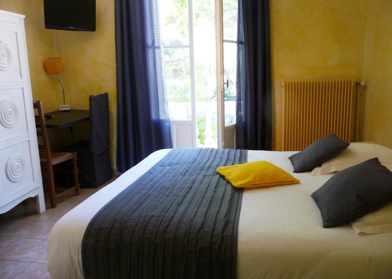 Hotel Restaurant Le Colombier Remoulins Εξωτερικό φωτογραφία
