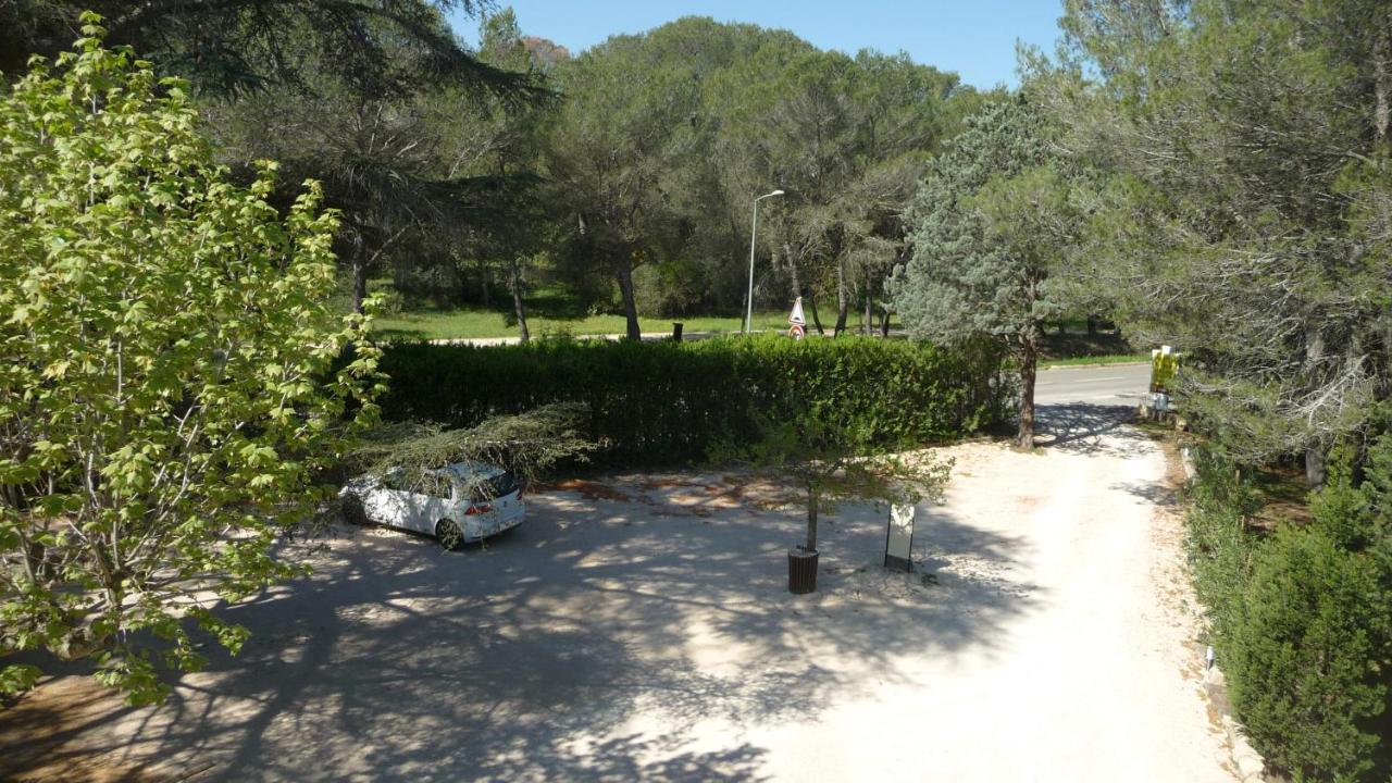 Hotel Restaurant Le Colombier Remoulins Εξωτερικό φωτογραφία